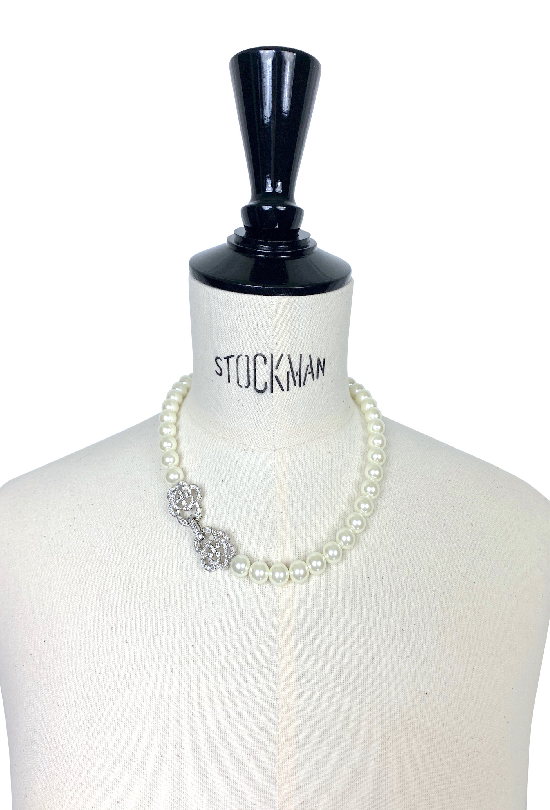 Vintage Hollywood Double Buckle Camellia Pearl Necklace - Silver