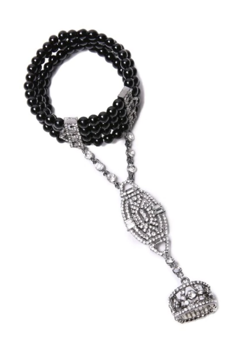 Noir pearl hand jewel with black bead bracelet and crystal oval pendant drop