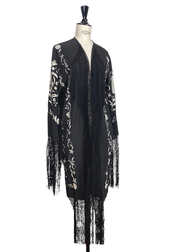 The 1920's Oriental Piano Silk Embroidered Flamenco Lounging Robe - Black White