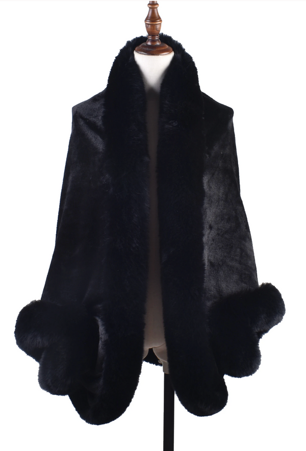 The Holliday Luxury Vintage Faux Fur Collar Batwing Jacket - Black