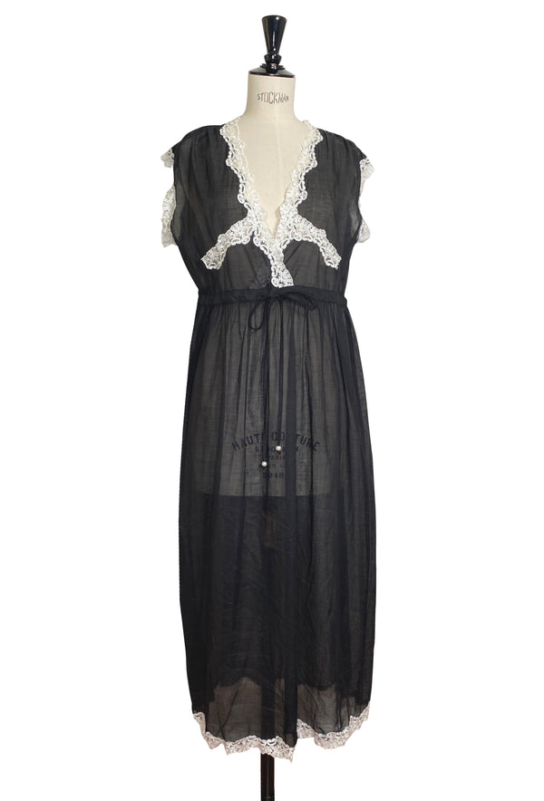 The Lisbeth Dressing Gown - Deco Black