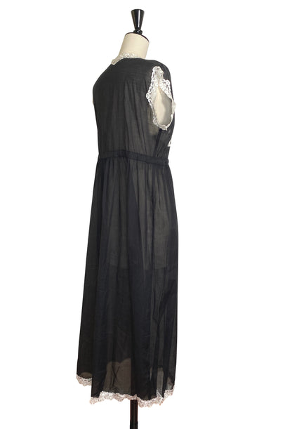 The Lisbeth Dressing Gown - Deco Black
