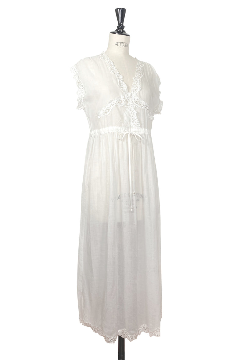 The Lisbeth Dressing Gown - Ethereal White The Deco Haus