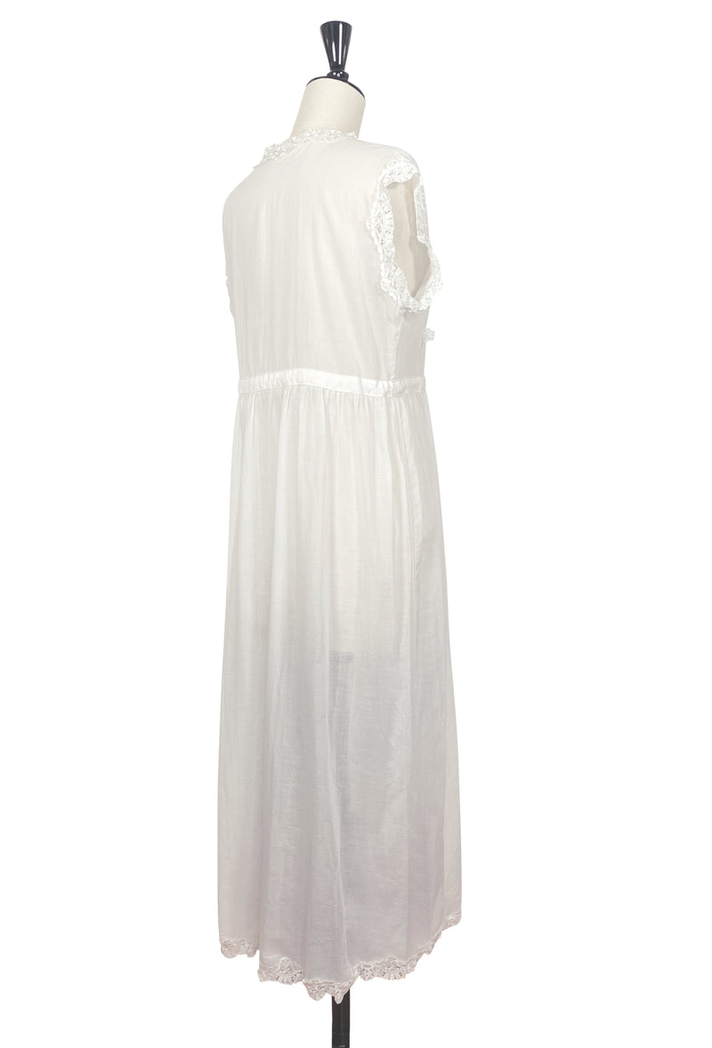 The Lisbeth Dressing Gown - Ethereal White The Deco Haus