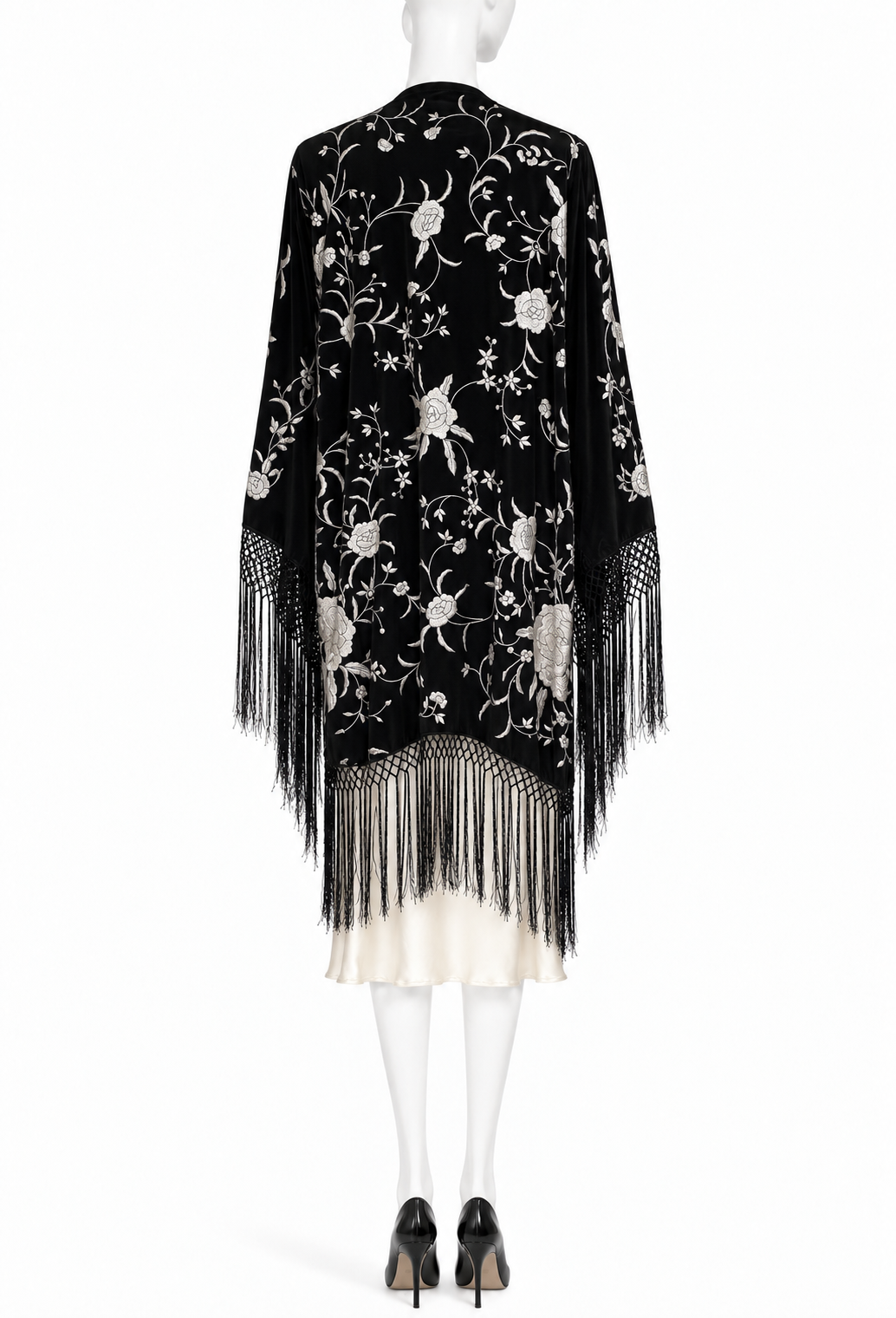 The Carmen Opera Kimono – Noir Argent
