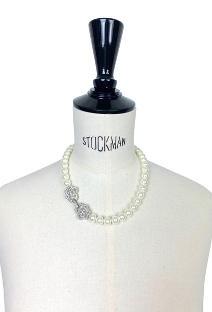 Vintage Hollywood Double Buckle Camellia Pearl Necklace - Silver