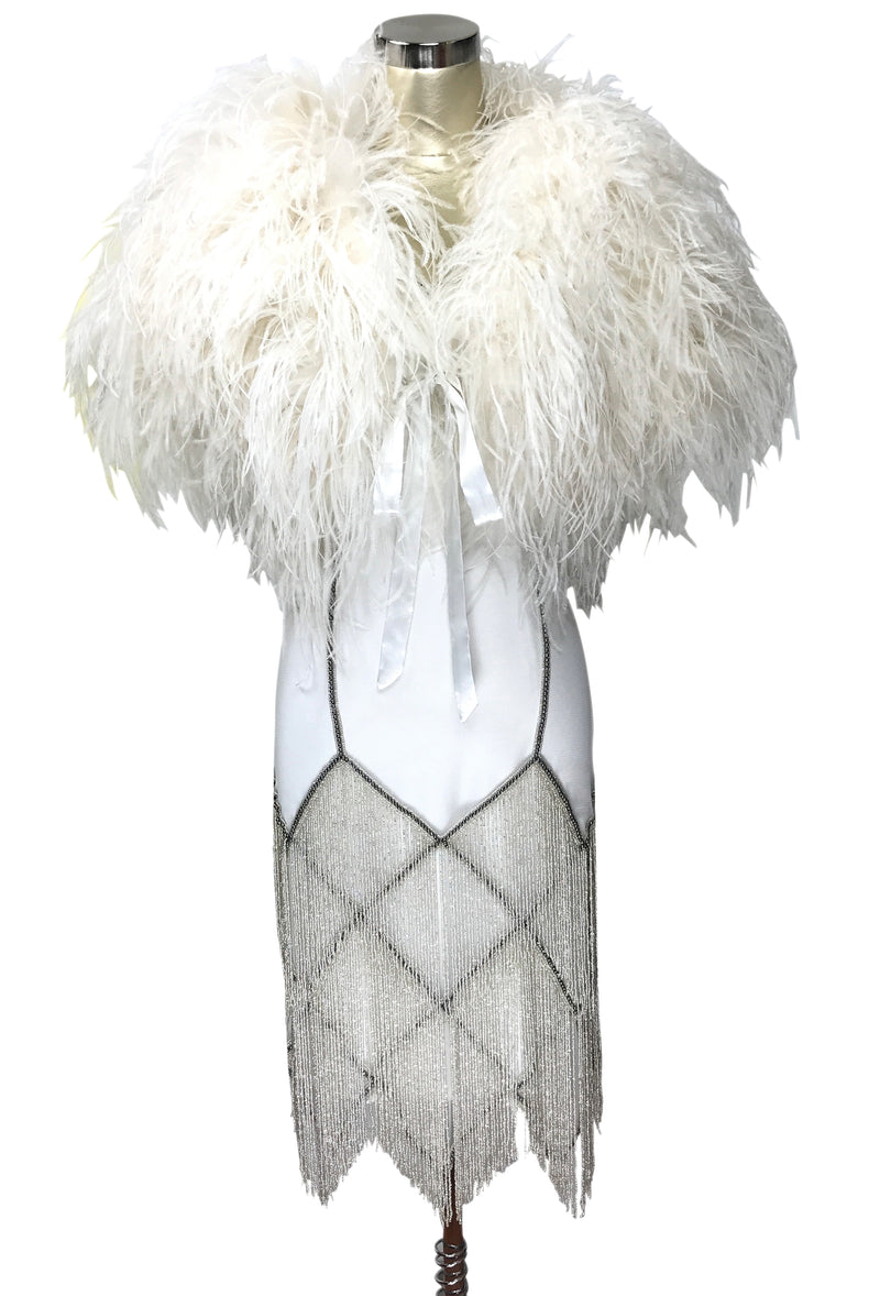 Feather Boa.  Fashion, Celebrity style inspiration, Old hollywood